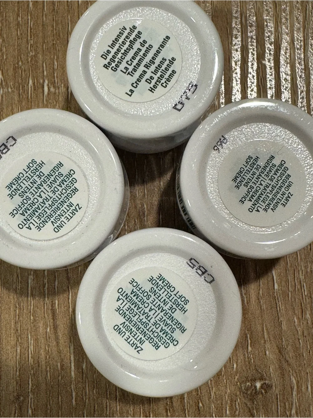 New La Mer 9pc skincare set soft cream and more